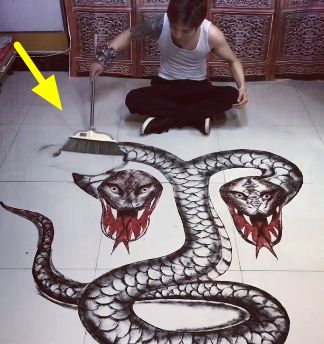 男子邀请朋友家中做客,看见地面上的东西,众人被吓楞眼了!