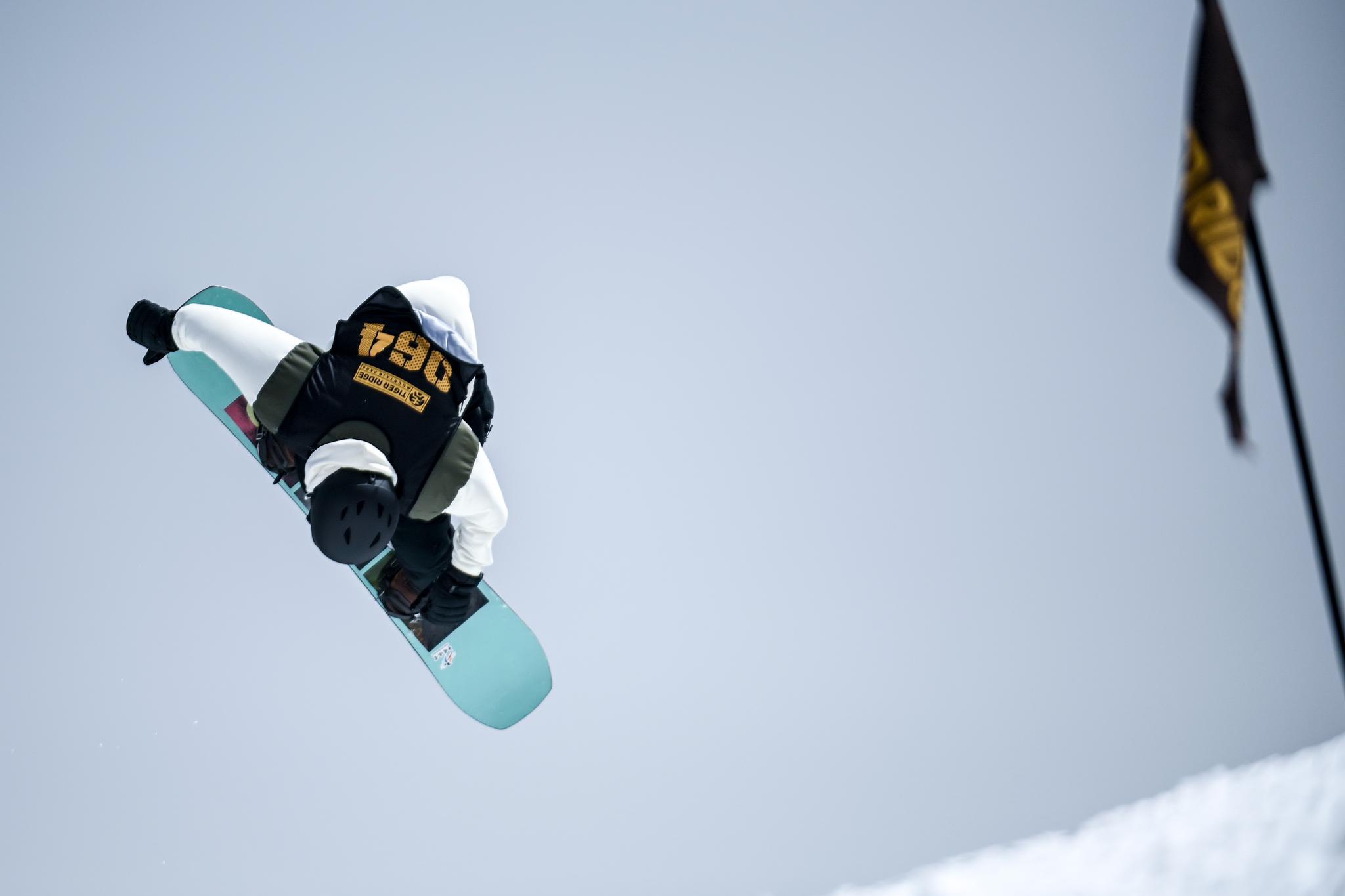 单板滑雪——全国锦标赛:大跳台男子组预赛赛况|冰雪运动|单板滑雪