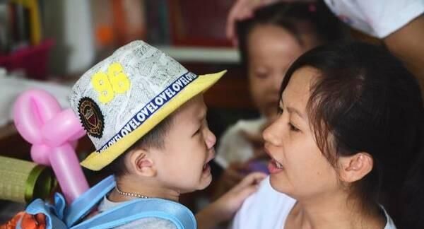 4岁女孩被丢在幼儿园3天,老师起疑心,打开孩子书包后气急报警休闲区蓝鸢梦想 - Www.slyday.coM 4岁女孩被丢在幼儿园3天,老师起疑心,打开孩子书包后气急报警休闲区蓝鸢梦想 - Www.slyday.coM