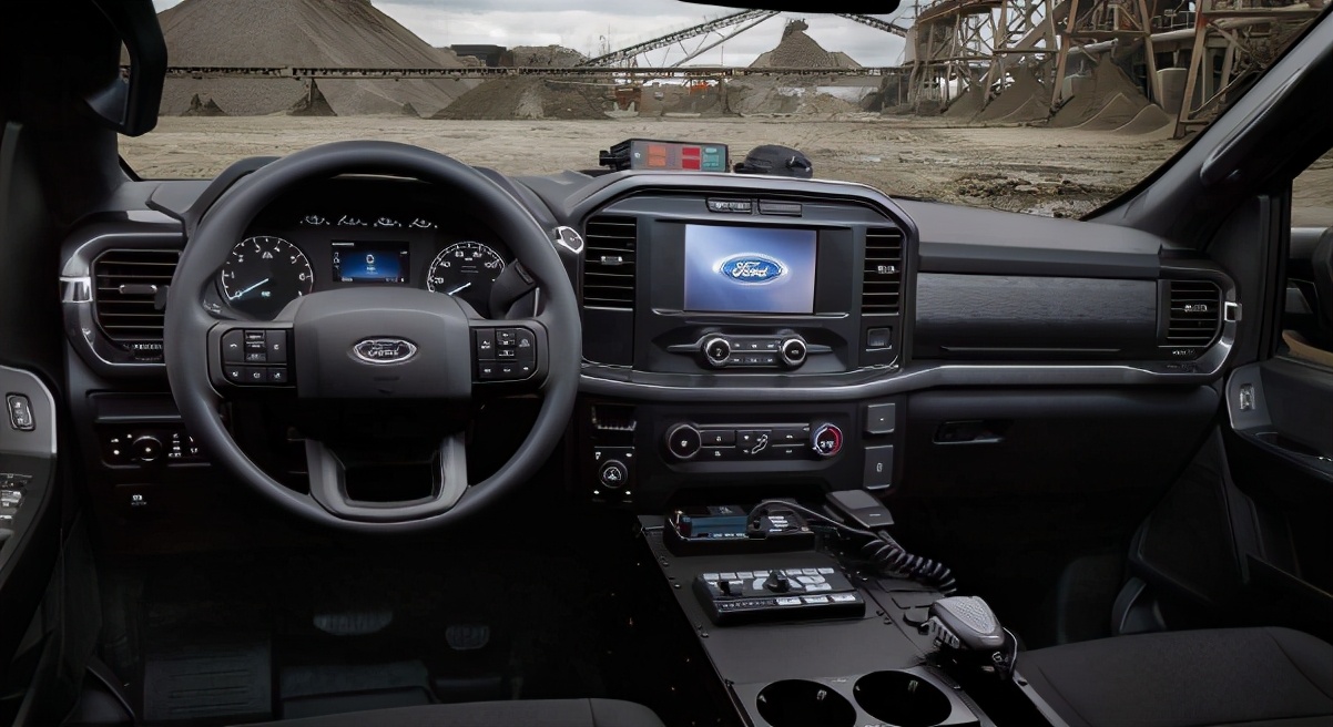 罪犯的新克星,福特f-150警车亮相,这才叫武装到了牙齿