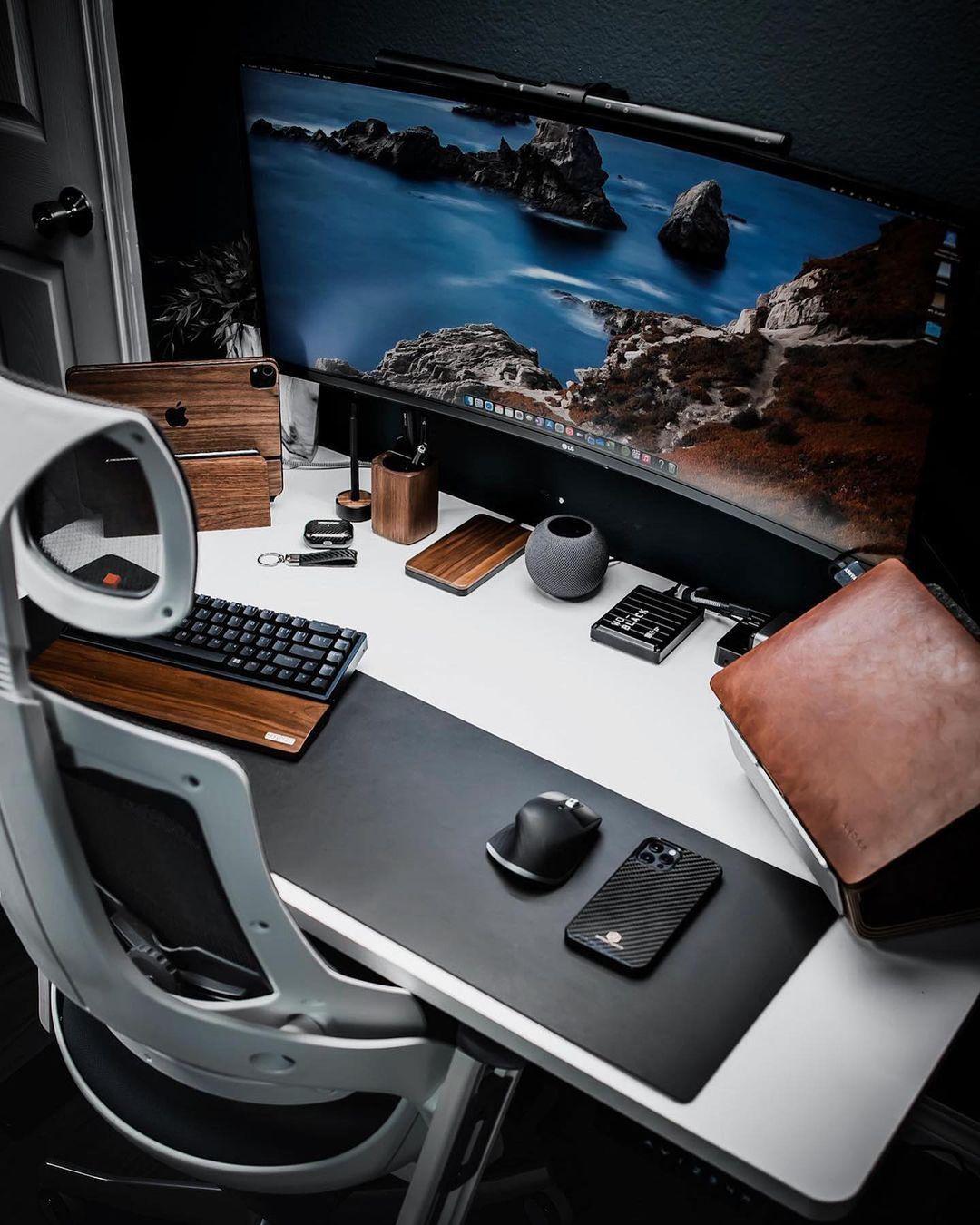 理想中的卧室电脑桌布置 适合空间小一点的拐角位置