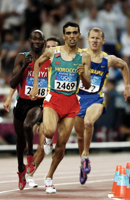 摩洛哥名将奎罗伊是世界男子1500米中跑之王,创造的3分26秒00世界纪录