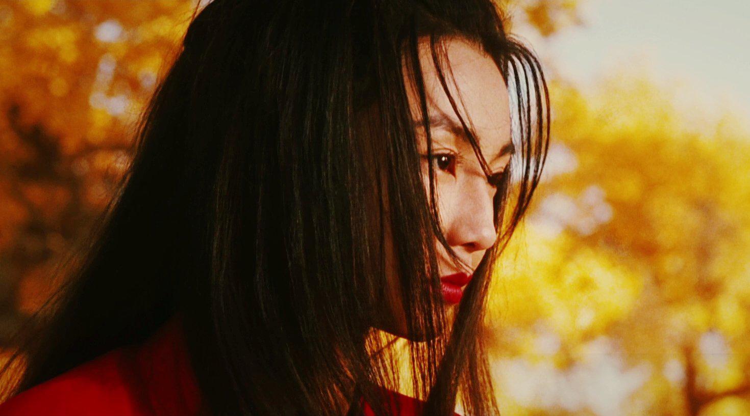 张曼玉在电影《英雄》中的红衣,气场太强了!