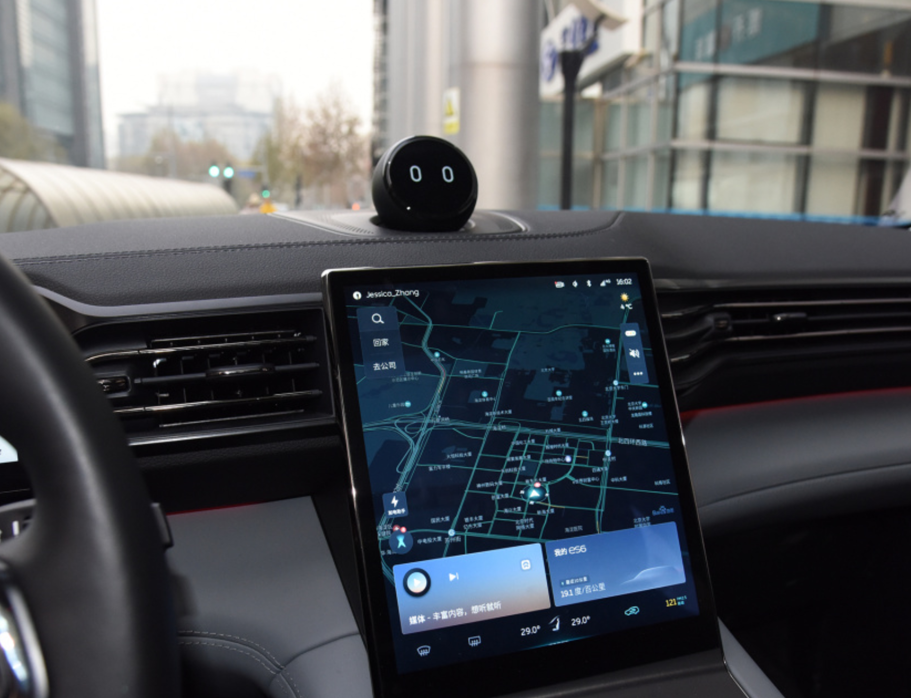 智能车机系统来势汹汹,看看谁最豪横!-新浪汽车