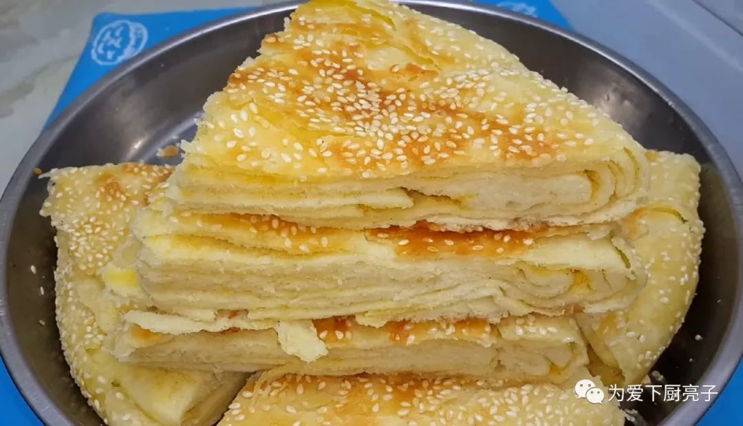 千层饼这么做才正宗,掌握和面比例,新手也能一次成功,越嚼越香