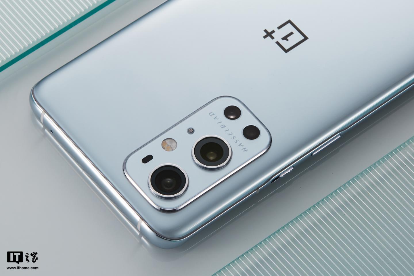 it之家开箱一加9pro图赏双层ag工艺漫反射渐变纹理