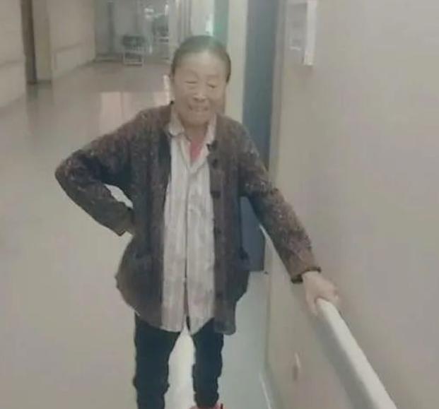 老戏骨张少华因病去世！贾玲杨洋等众星悼念，杨志刚晒合照引泪奔休闲区蓝鸢梦想 - Www.slyday.coM