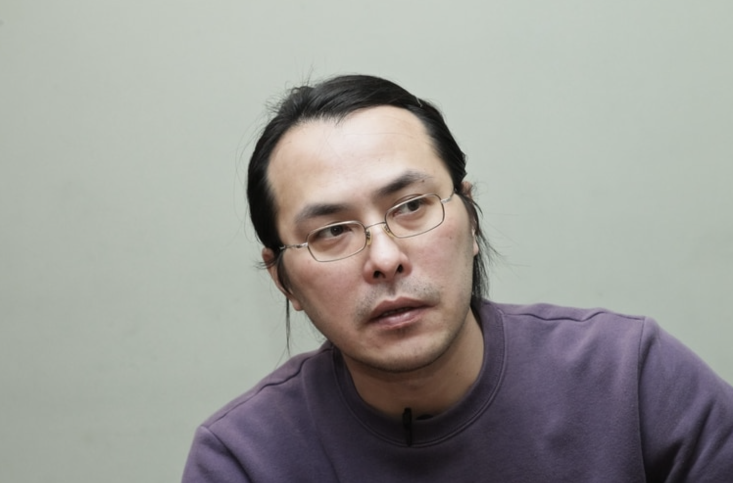 范植伟复出无门做餐厅服务生,发际线后移已认不出,多次求职遭拒|范植伟|服务员|餐厅_新浪新闻