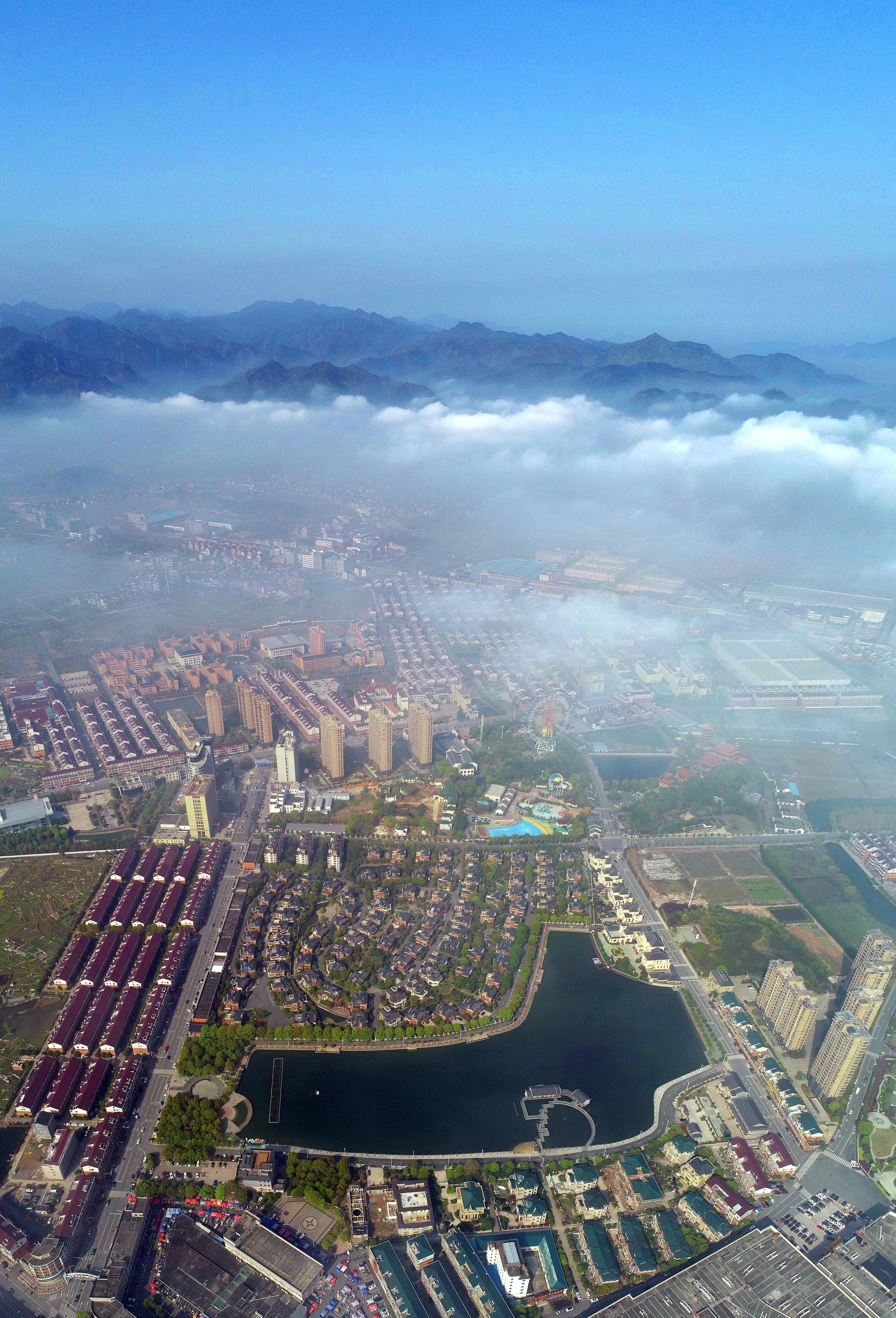 东阳:美丽乡村春雾图|东阳市|东阳_新浪新闻