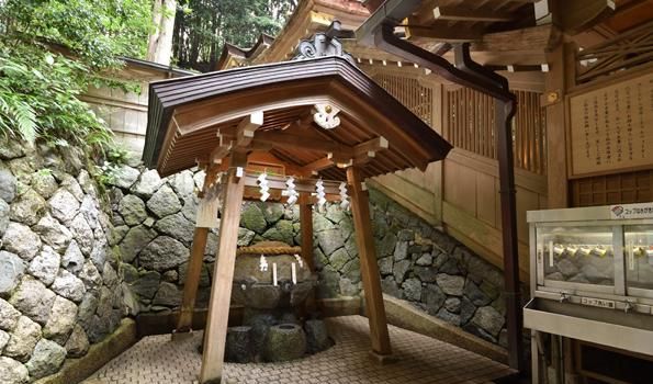 日本奈良三轮山里面通过接近神明的登拜获得力量休闲区蓝鸢梦想 - Www.slyday.coM 日本奈良三轮山里面通过接近神明的登拜获得力量休闲区蓝鸢梦想 - Www.slyday.coM