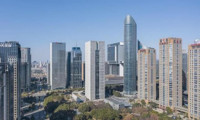 国贸金融大厦位于中国东部城市杭州,是浙江省国贸集团的新总部所在地