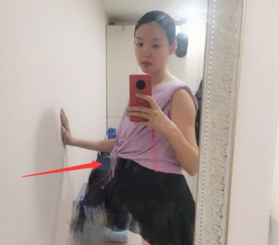张梓琳晒素颜自拍七个月的二胎孕肚照曝光正面看却不似怀孕