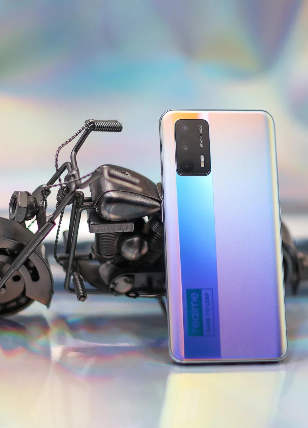 超清摄影高刷电竞屏realmegtneo足球邀请函暗示助力射门员