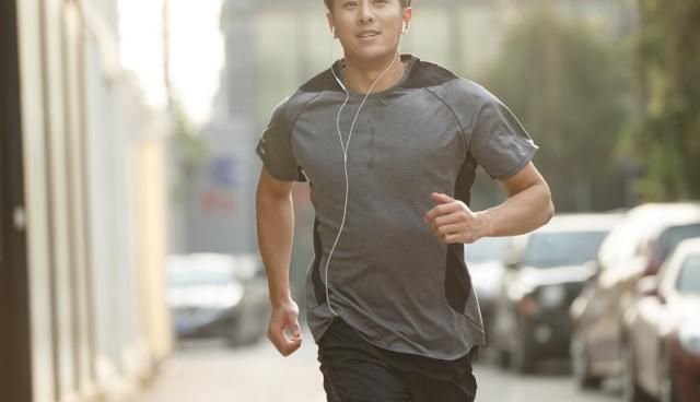 34岁女士血脂升高引发脑溢血,平时很少吃肉,医生:这一物吃太多休闲区蓝鸢梦想 - Www.slyday.coM 34岁女士血脂升高引发脑溢血,平时很少吃肉,医生:这一物吃太多休闲区蓝鸢梦想 - Www.slyday.coM