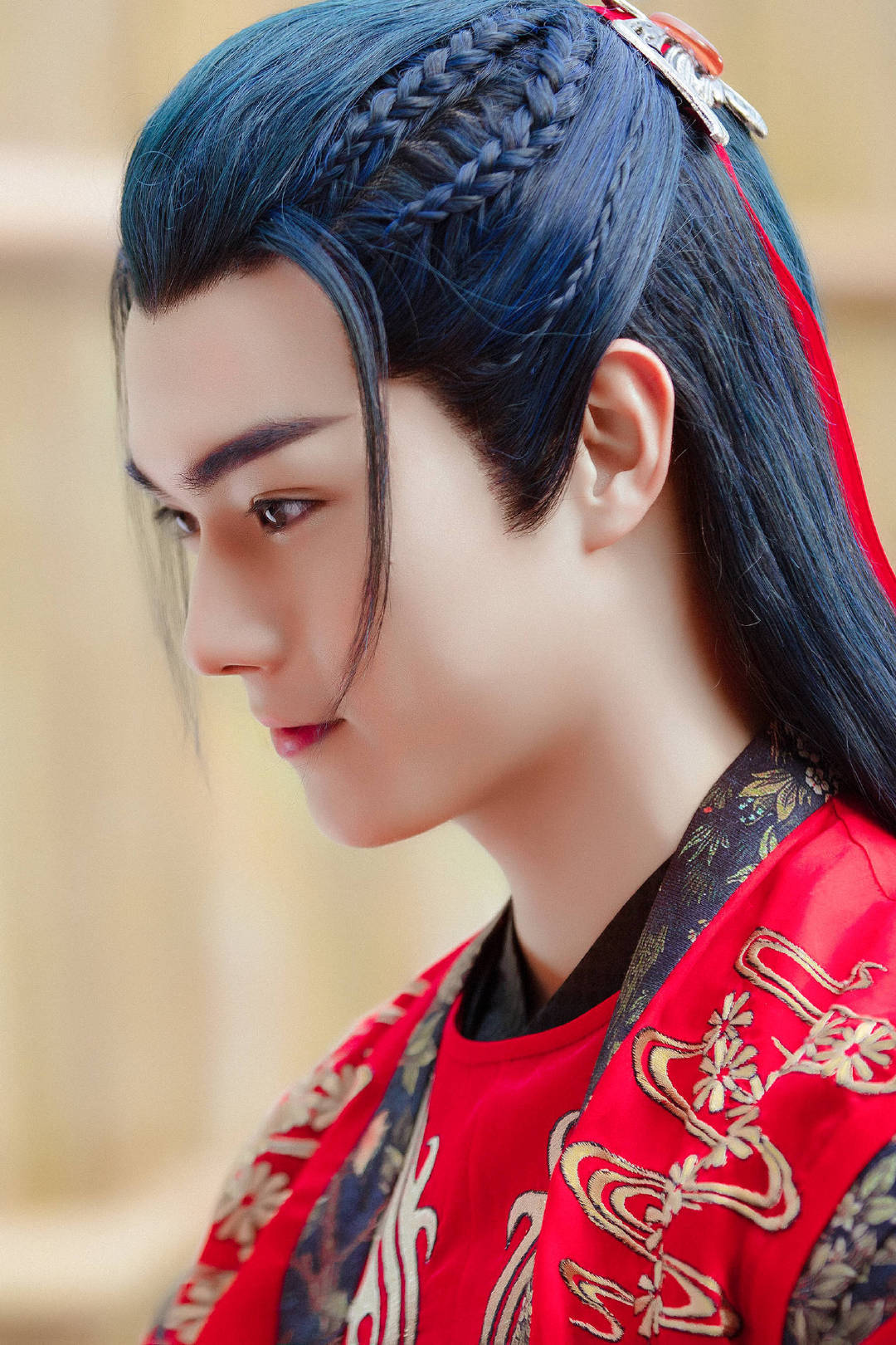 朱一龙罗云熙龚俊任嘉伦杨洋邓伦你被谁红衣造型惊艳到