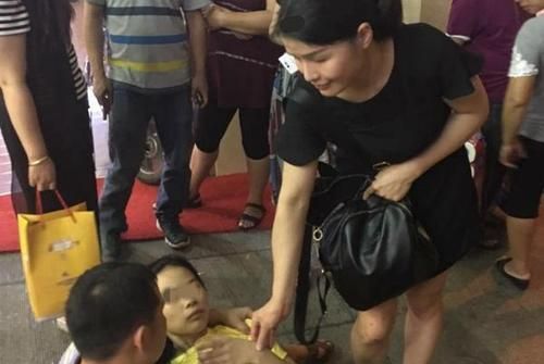 34岁女士血脂升高引发脑溢血,平时很少吃肉,医生:这一物吃太多休闲区蓝鸢梦想 - Www.slyday.coM 34岁女士血脂升高引发脑溢血,平时很少吃肉,医生:这一物吃太多休闲区蓝鸢梦想 - Www.slyday.coM