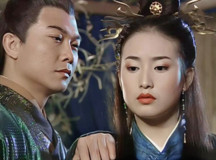 配角恋情亮眼过主角恋情,绿袍x余英男相爱相杀令人难忘