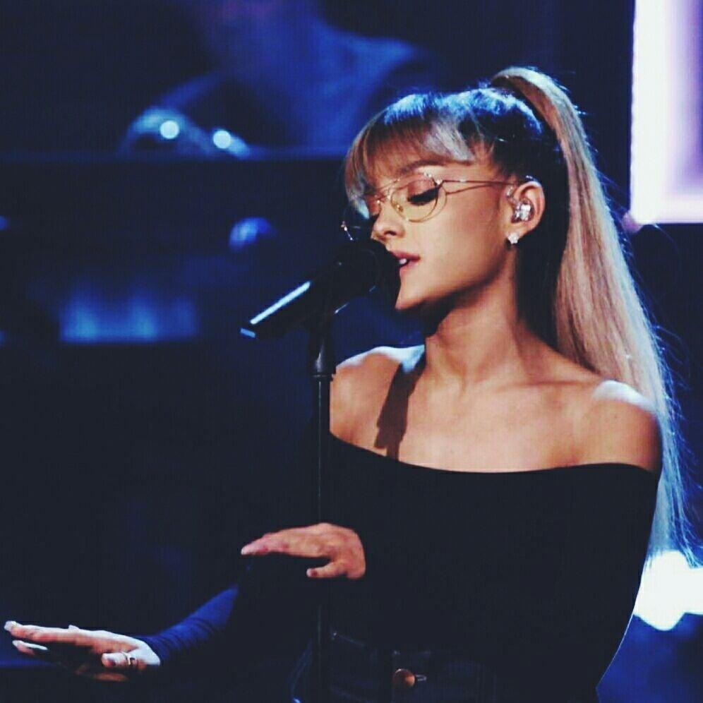 少女变少妇a妹最强劲敌全新造型6分钟破百万赞不愧为顶流