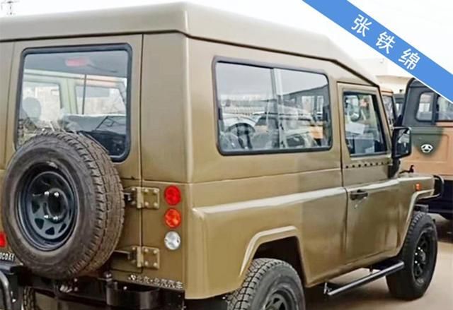 北京212又出新款,五门版实车曝光,侧开式尾门终于要来了