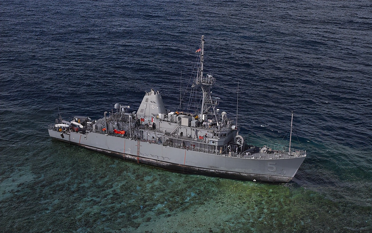 苏伊士运河被堵美军航母不能部署中东伊朗心里乐开花了