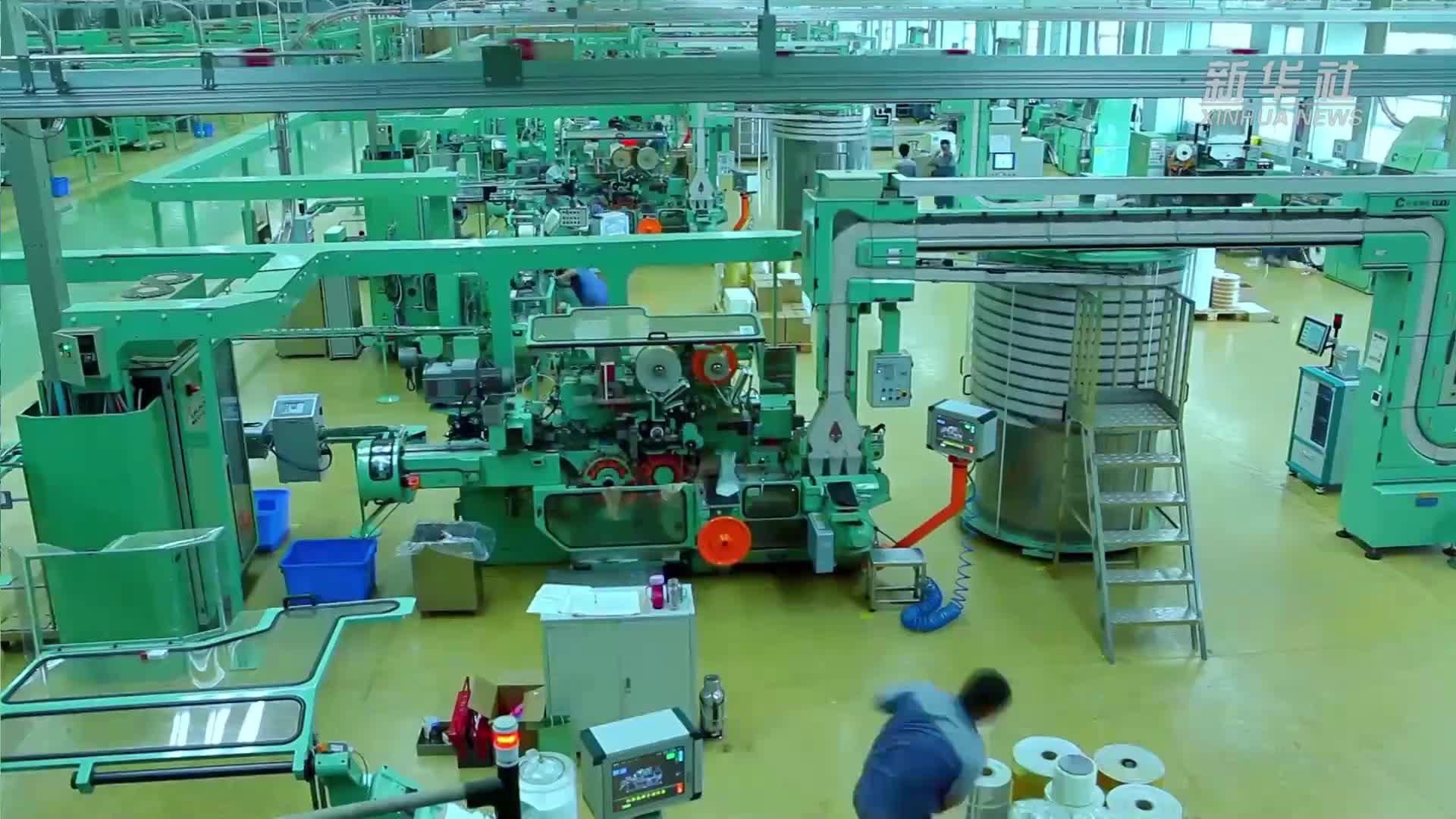 新疆今年计划投资2400亿完成350个重点项目