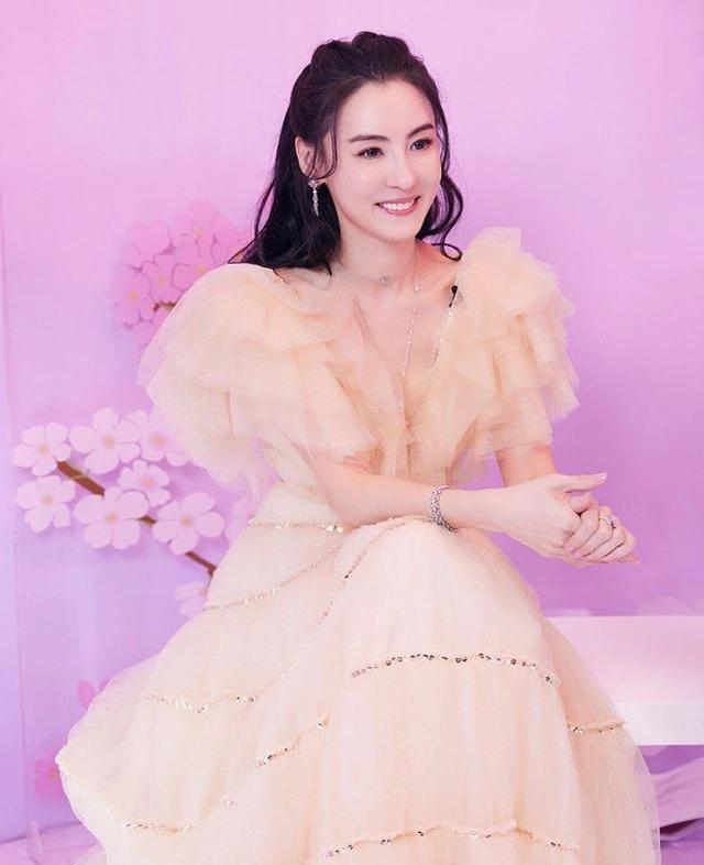 张柏芝再跳樱花舞时隔20年再现经典满满的回忆