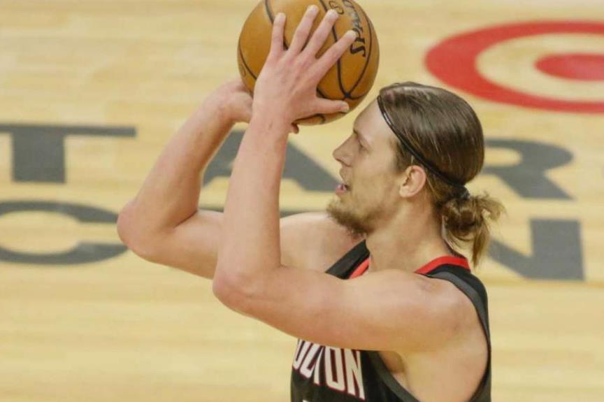 奥利尼克:火箭的打法很适合我的技术,这不错