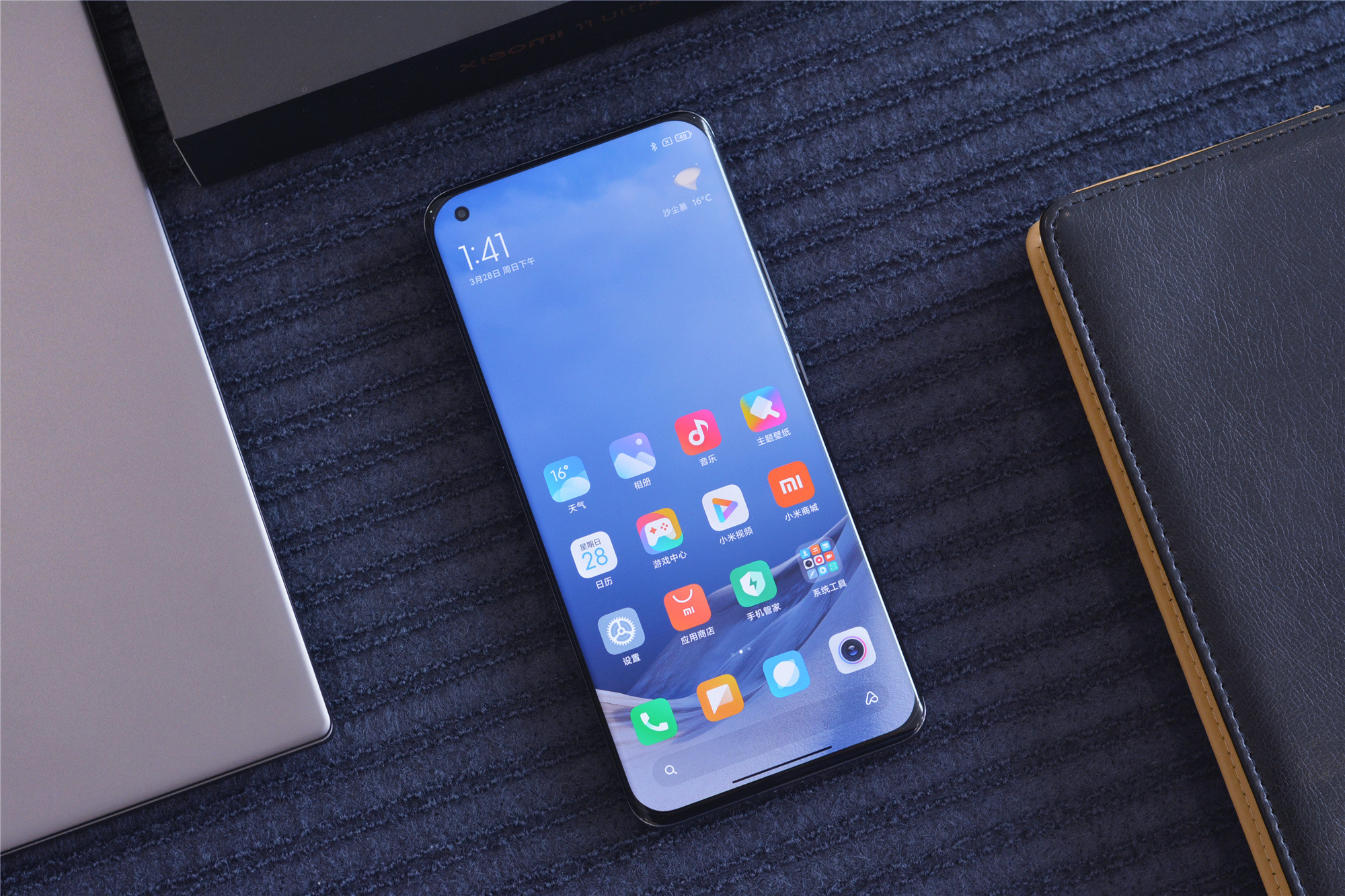 三主摄顶配旗舰小米11ultra疯狂堆料细节拉满