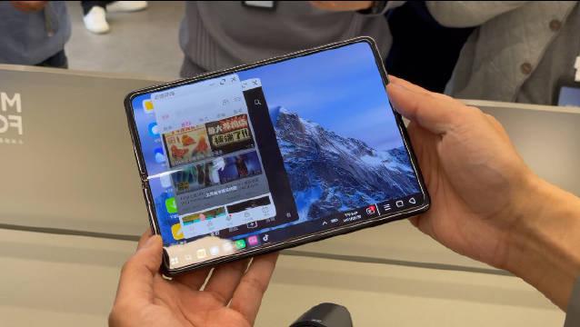 小米mix fold的三指滑动掌上pc模式试玩