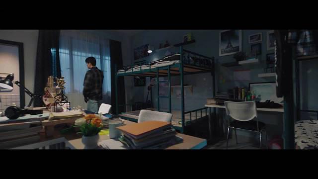 里徐坦的父母因为怕耽误他上学,瞒着爸爸生病的事实