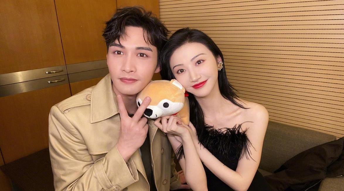 王牌对王牌收官直播中,景甜想加钟汉良微信