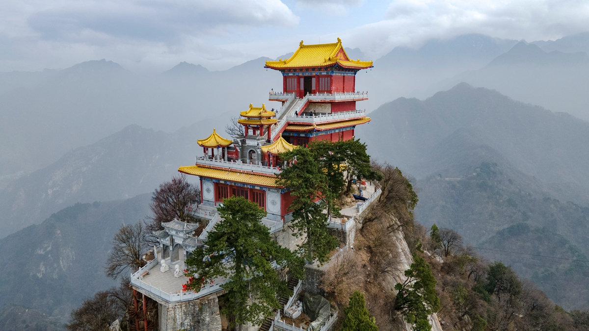 清明小长假将至,趁着春光灿烂繁花盛开,来终南山国家森林公园南五台走