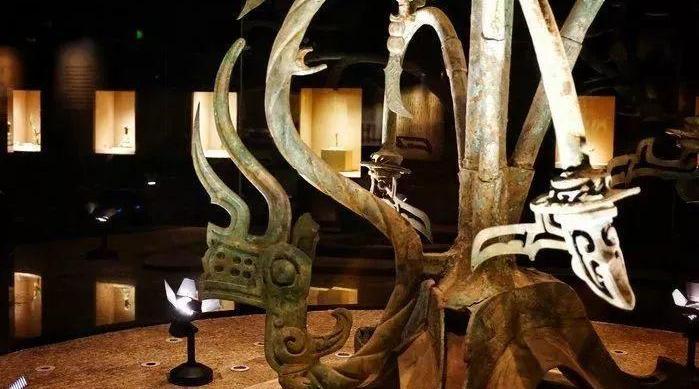 三星堆出土远古"青铜神树",和《山海经》不谋而合