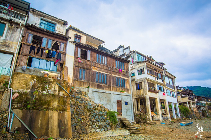 歙县有一处1400多年的建筑,充满了神奇,现在成为了特色景点|渔梁坝