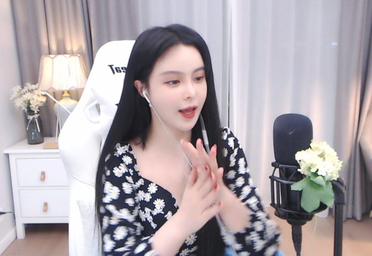 毛子,正直博同框,却被"胖女神"震慑|斗鱼|苏恩|毛子_新浪新闻