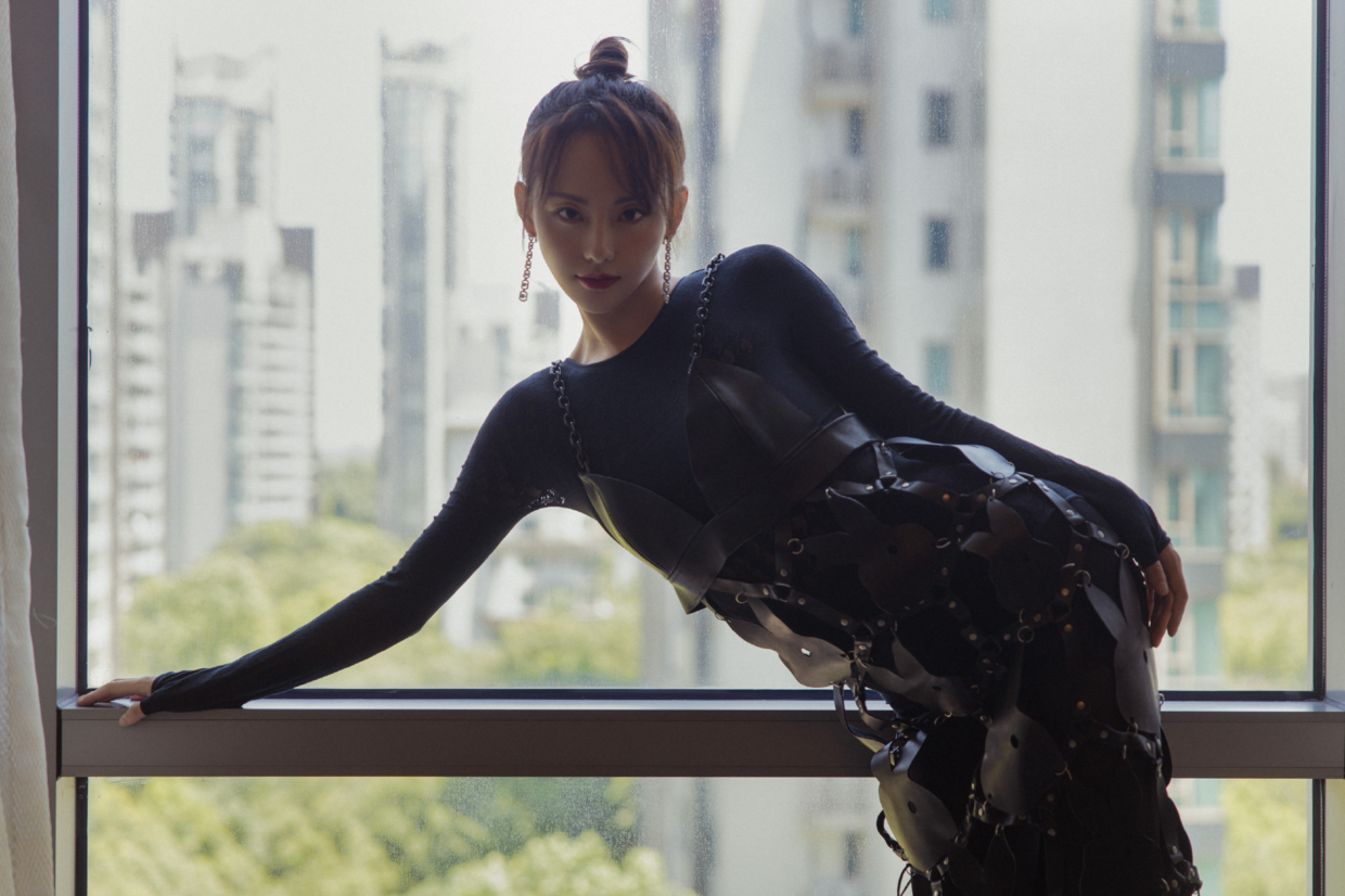 "内衣外穿"高调霸气,美得让人移不开眼|张嘉倪|小姐姐|身材_新浪新闻