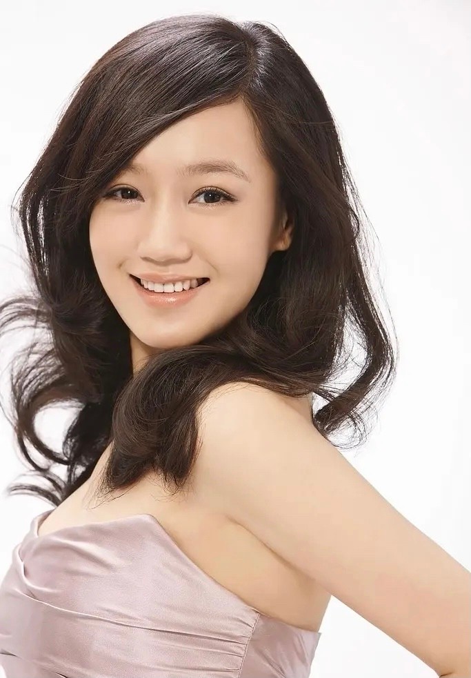 薛佳凝首曝淡出娱乐圈原因42岁仍单身网友意难平她与胡歌