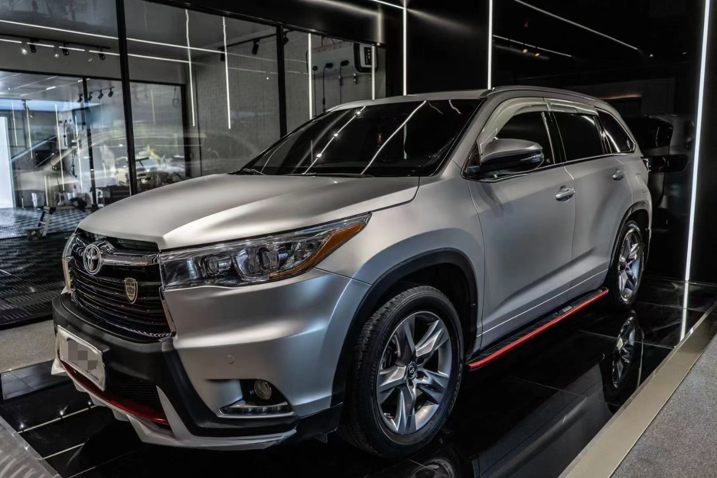 汉兰达改色电镀银气魄尽显