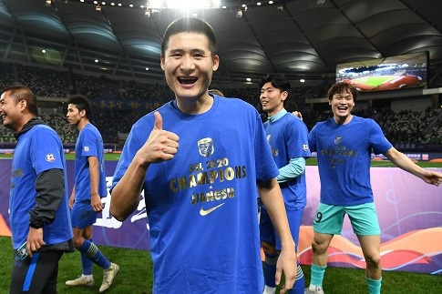 一人一队周云是历史上退役时身价最高的中国球员