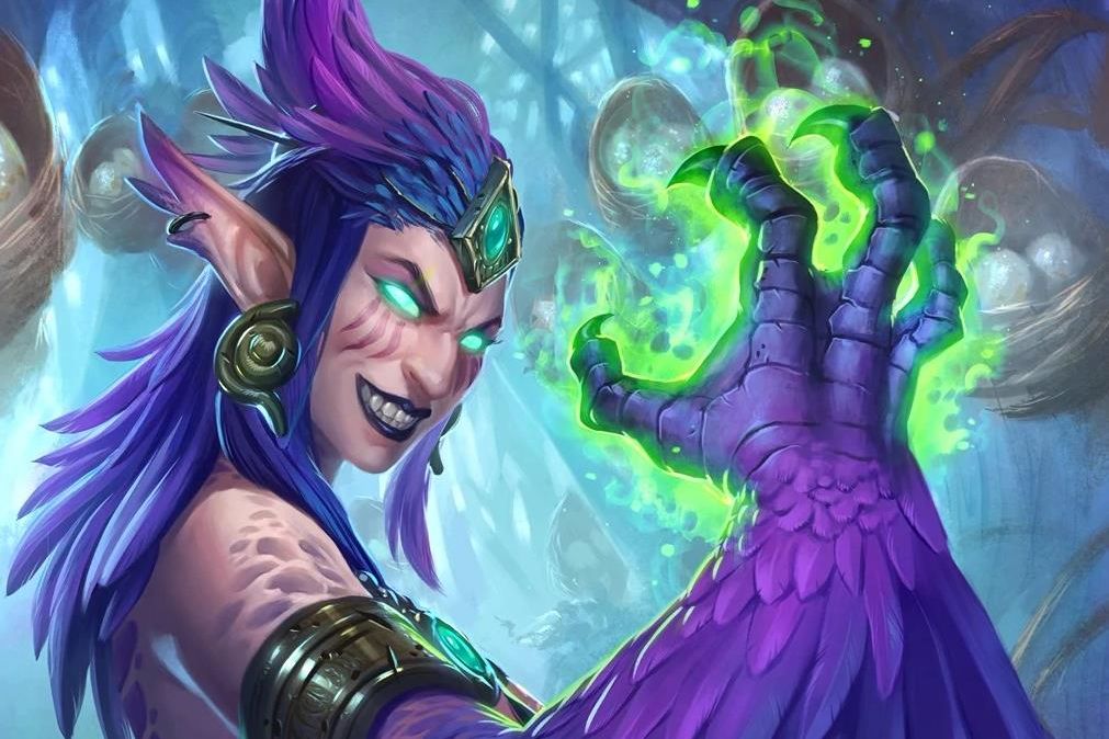 性情阴险狡诈,但形象却与上古时期的乌鸦半神艾维娜的人形态极其相似