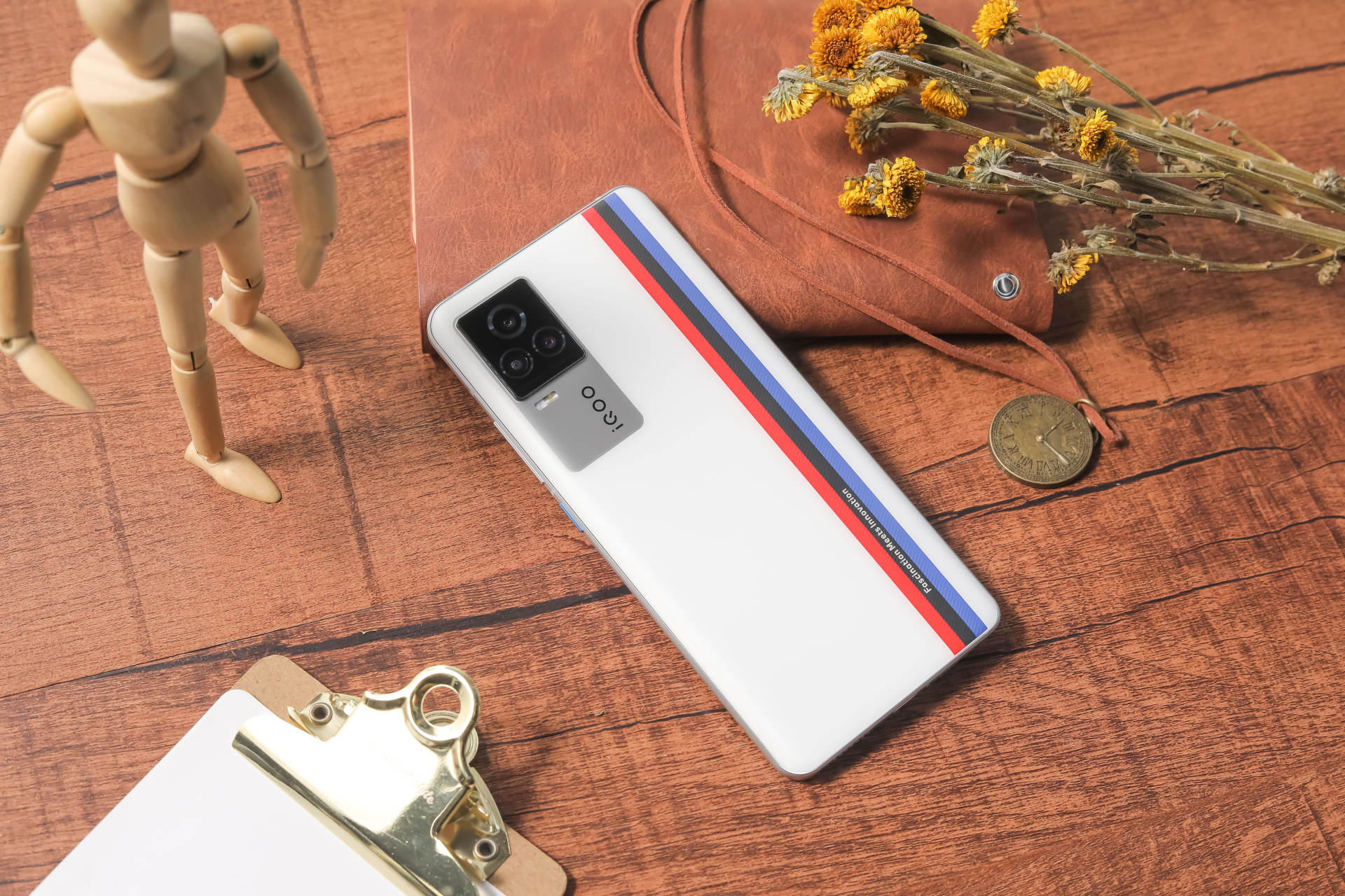 等待充电太扫兴iqoo7助你极速回血秒回战场