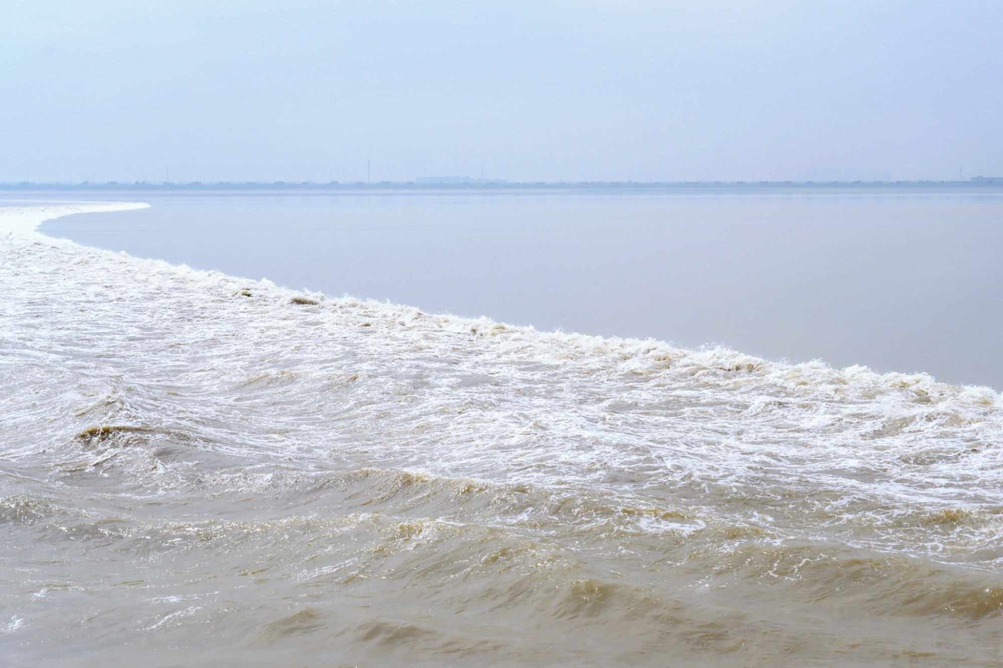 海宁观潮胜地公园,有着观潮第一胜地的美誉,你想去吗?