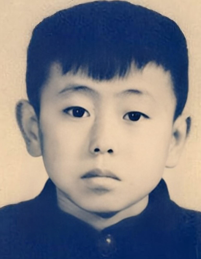 潘长江年轻时照片图片