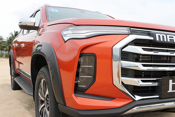 售价12.98万起,上汽牛皮卡"犇"腾而来|卡车之友网