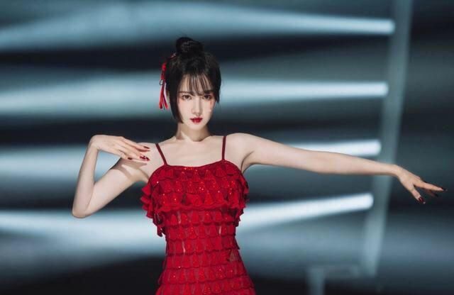 录节目得罪两位天后,怼网友代言被撤,陈小纭为何要选择黑红?休闲区蓝鸢梦想 - Www.slyday.coM 录节目得罪两位天后,怼网友代言被撤,陈小纭为何要选择黑红?休闲区蓝鸢梦想 - Www.slyday.coM