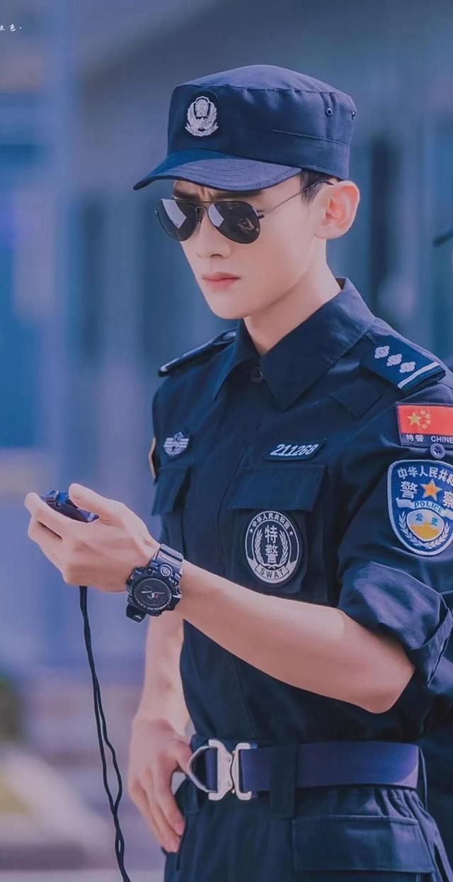 城池营垒—白敬亭来啦：愚人节发圈文案休闲区蓝鸢梦想 - Www.slyday.coM