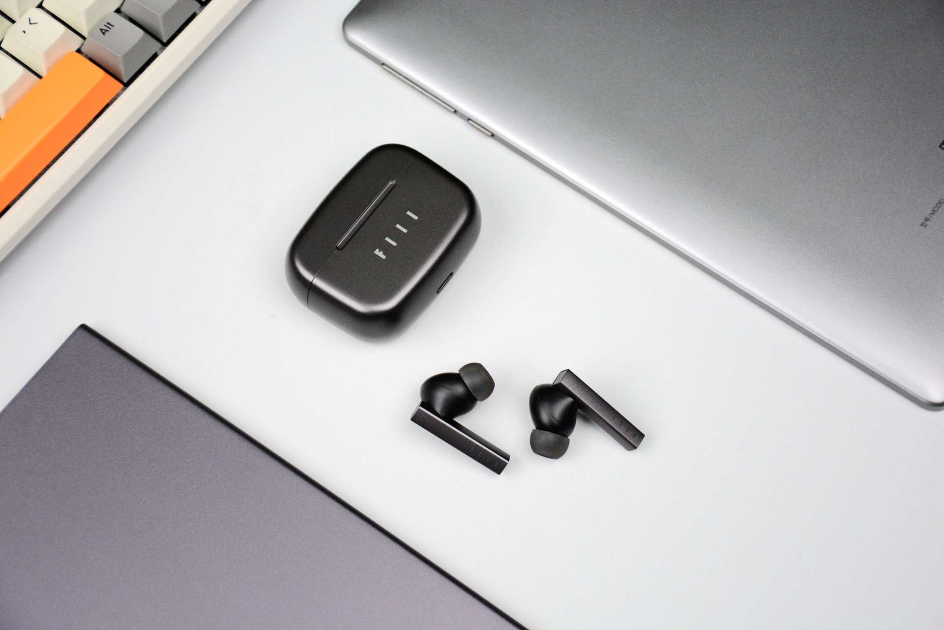 仅售499主动降噪耳机fiilccpro首发评测汪峰出品超强音质