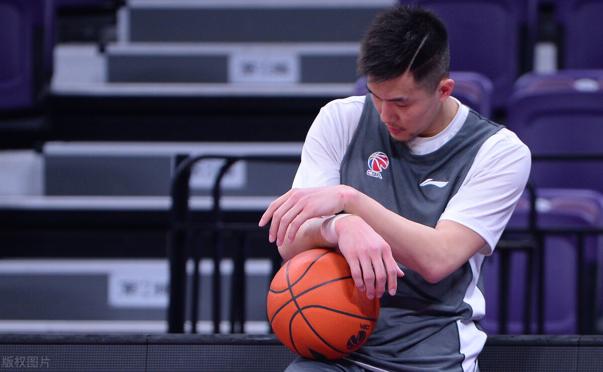耐克|郭艾伦|辽篮_新浪新闻