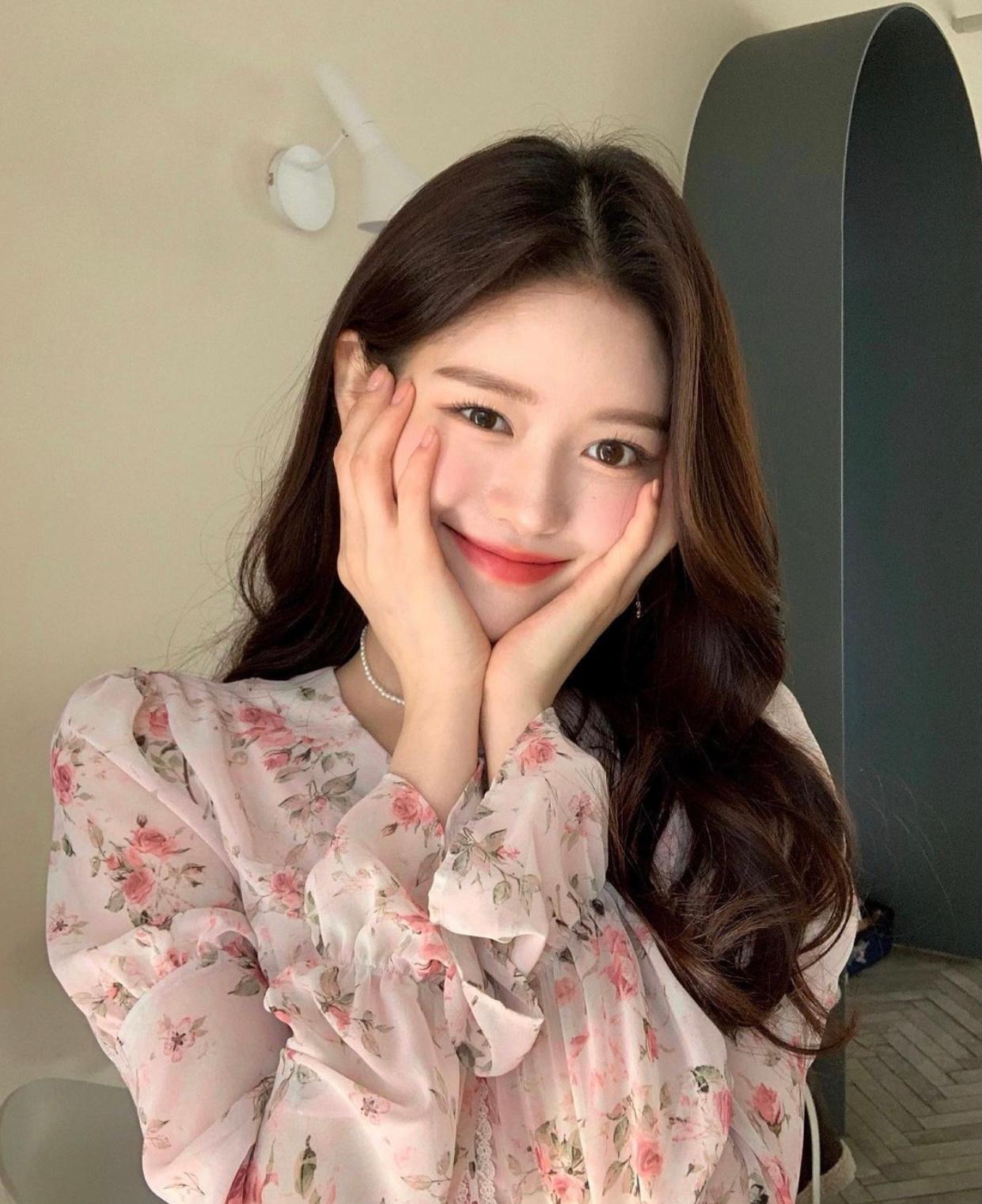 韩国女生早春温柔感穿搭look