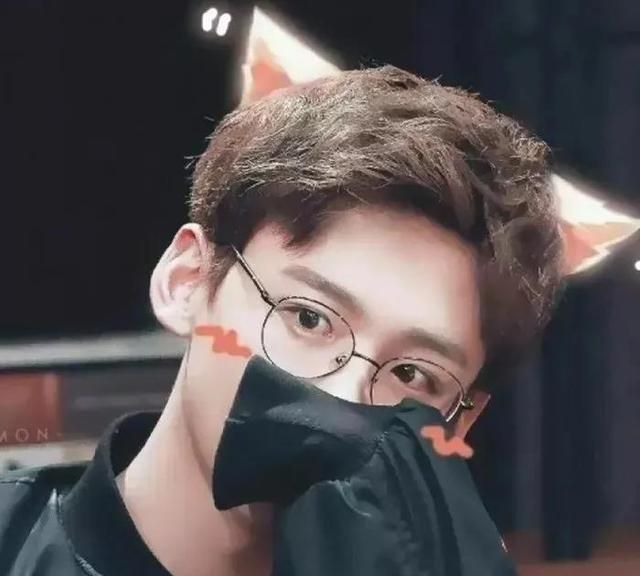 城池营垒—白敬亭来啦：愚人节发圈文案休闲区蓝鸢梦想 - Www.slyday.coM